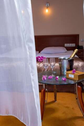 Отель Jermuk Verona Resort Джермук Стандартный двухместный номер с 2 отдельными кроватями-14